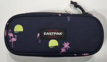 Carica l'immagine nel visualizzatore di Gallery, ASTUCCIO EASTPAK OVALE CON TASCA INTERNA CON ZIP E DIVISORIO PORTAPENNE