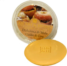 Carica l'immagine nel visualizzatore di Gallery, HEART & HOME - CIALDA IN CERA DI SOIA 26 GR. PROFUMATE