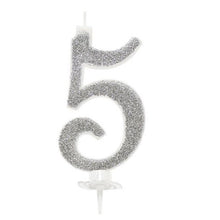 Carica l&#39;immagine nel visualizzatore di Gallery, maxi candeline di compleanno argento glitter numero 5
