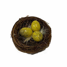 Carica l&#39;immagine nel visualizzatore di Gallery, nido con uova gialle
