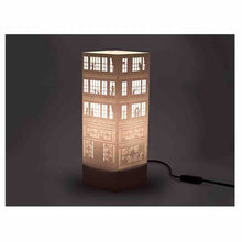 Carica l&#39;immagine nel visualizzatore di Gallery, lampada da tavolo w-lamp con immagine edificio notturno
